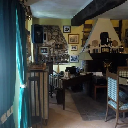 Il Casale Dell'abate - Guardea Umbria Bed & Breakfast *